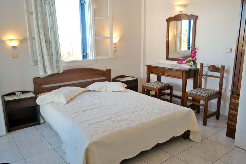 Mina'S Studios In Naxos Island Agios Prokopios  Phòng bức ảnh