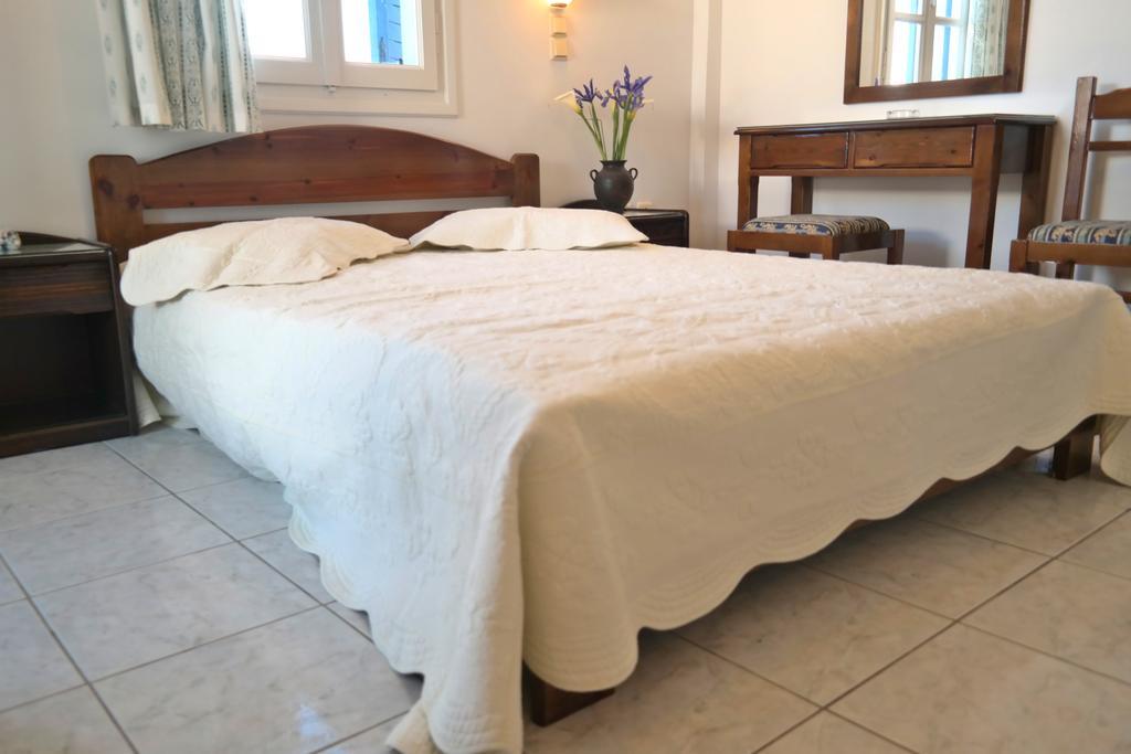 Mina'S Studios In Naxos Island Agios Prokopios  Phòng bức ảnh
