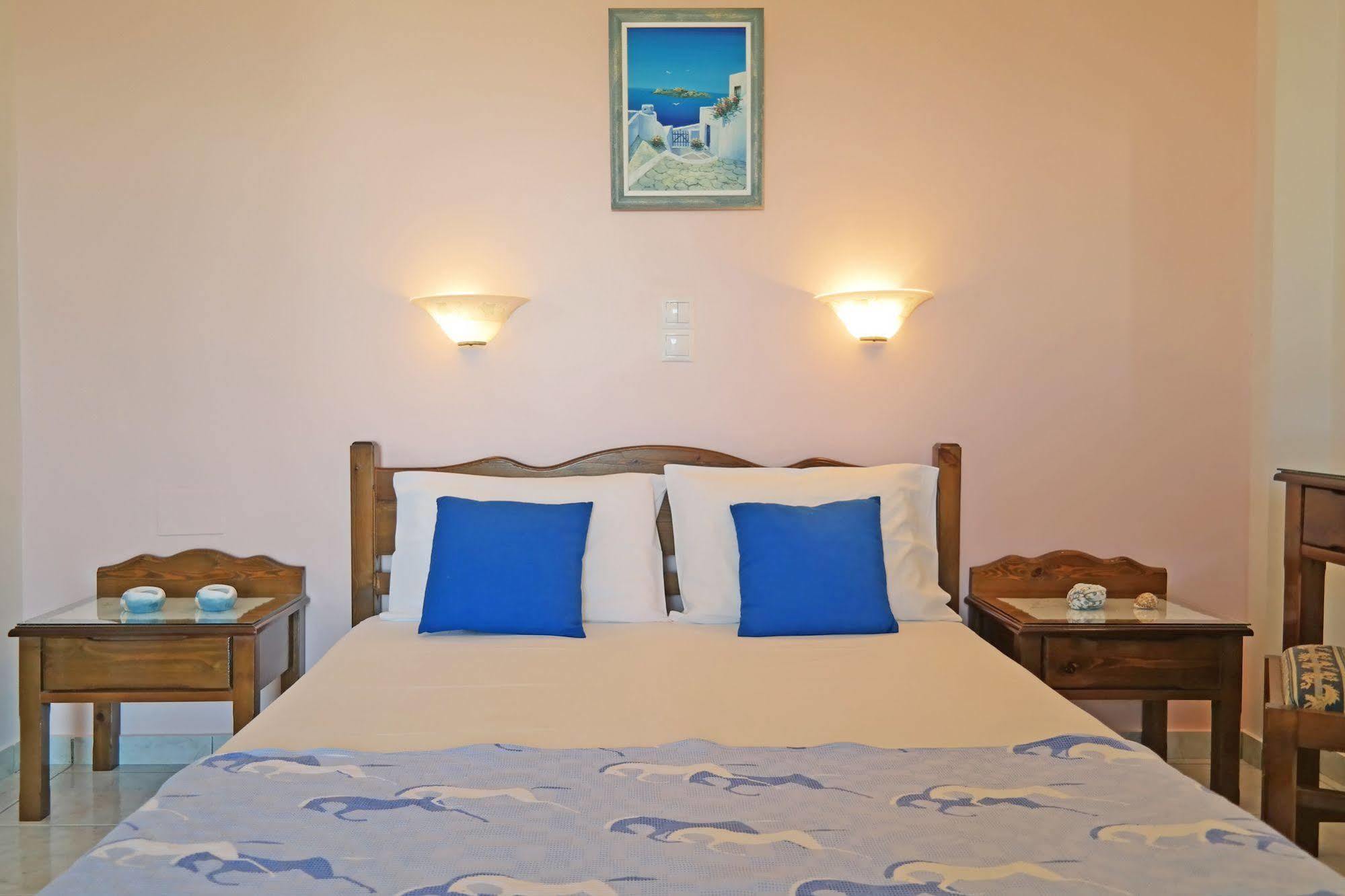 Mina'S Studios In Naxos Island Agios Prokopios  Ngoại thất bức ảnh
